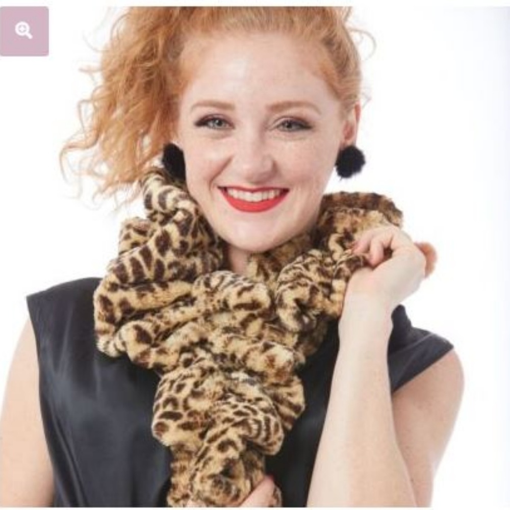 Tourance  Leopard Print Ruffle Scarf - Picture 4 of 4